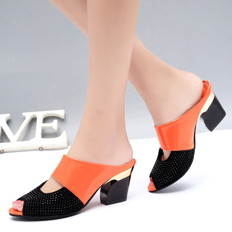 Sandales en simili cuir à talons carrés et strass