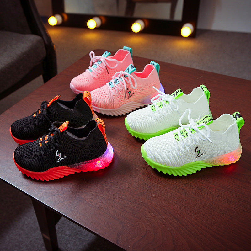Children's sports shoes
