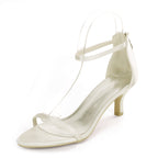 Satinfarbene Damenschuhe mit einem Riemen Sandalen