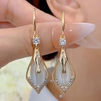 Çift Kadınlar İçin Şık Blingbling - Gözyaşı Damlası Sallantılı Küpe