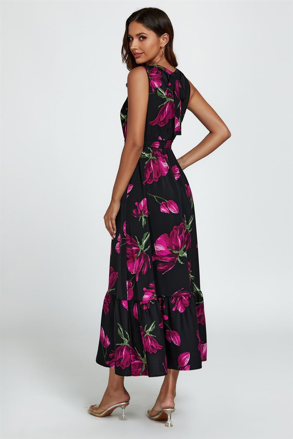 Maxikleid mit Blumenmuster und Neckholder in Schwarz