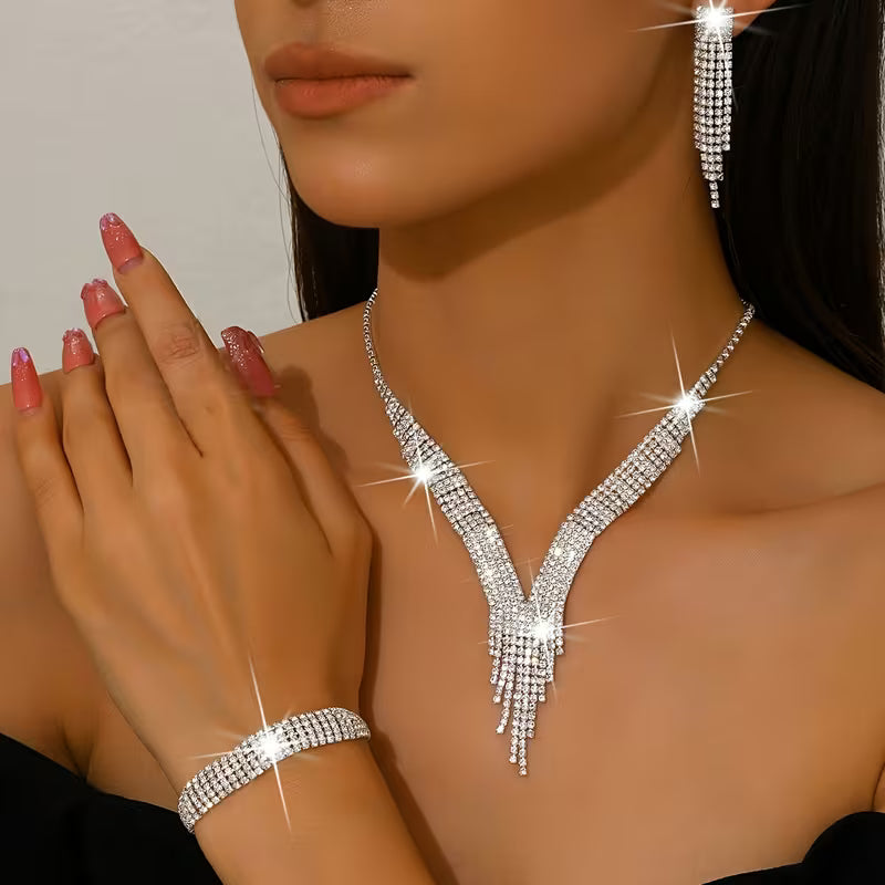 Halskette + 1 Paar Ohrringe + 1 Armband | Silberfarbenes Damenschmuckset mit Strasssteinen, ideal für Partys und Bankette 