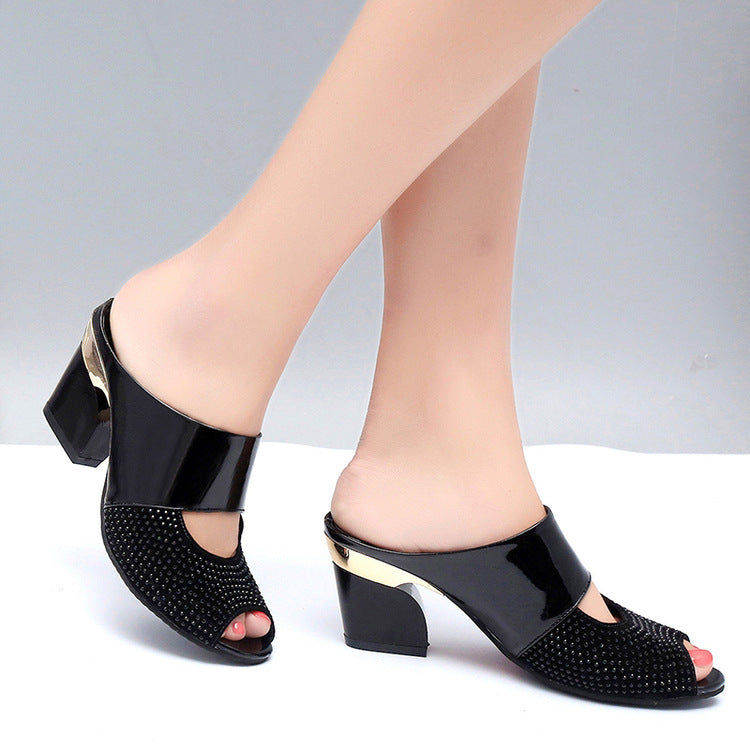 Sandales en simili cuir à talons carrés et strass