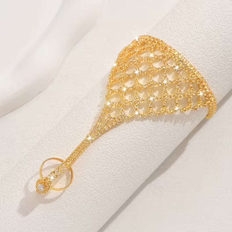 Modaya Uygun, Zarif ve Seksi, Bakır ve Rhinestone Detaylı