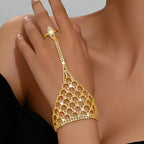 Modisch, elegant und sexy, mit Details aus Kupfer und Strass.