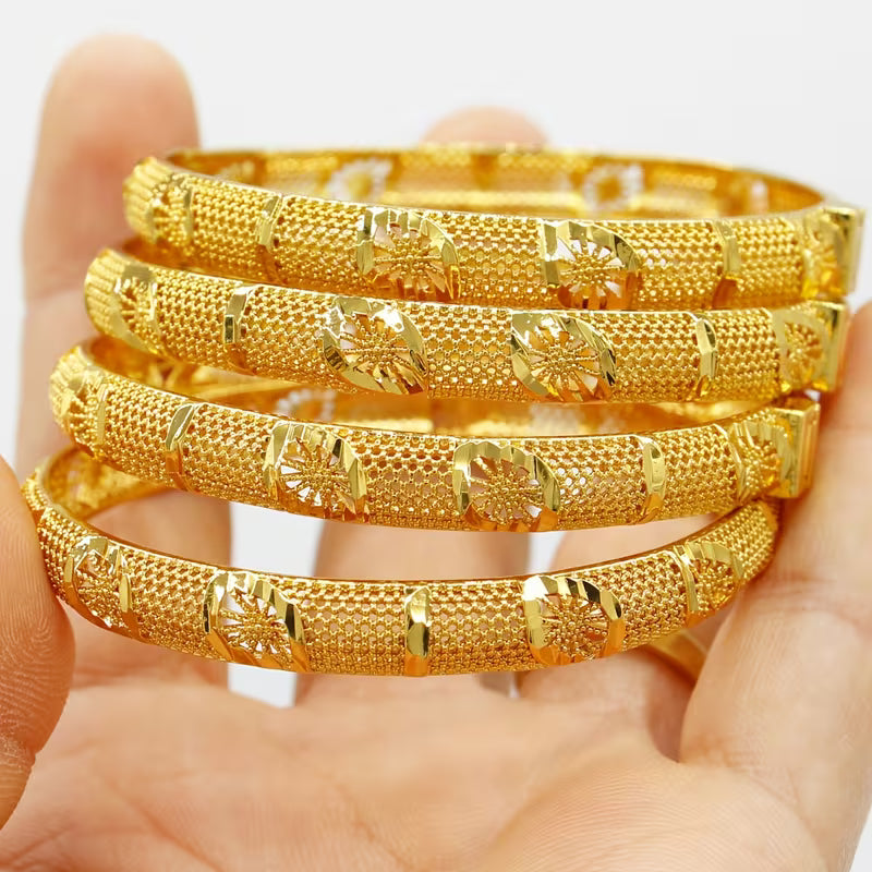 4-teiliges Armbandset aus Kupfer, Dubai, Damen, modisch, klassisch graviert, zum Öffnen