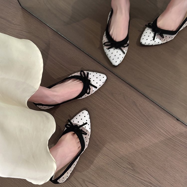2026 Frühling Herbst Neuheit, Damen Ausgehöhlt Polka Dot Flache Loafer, Feen-Stil Slip-On Outdoor Freizeitschuhe, Vielseitige Arbeits-Fahr-Mokassins