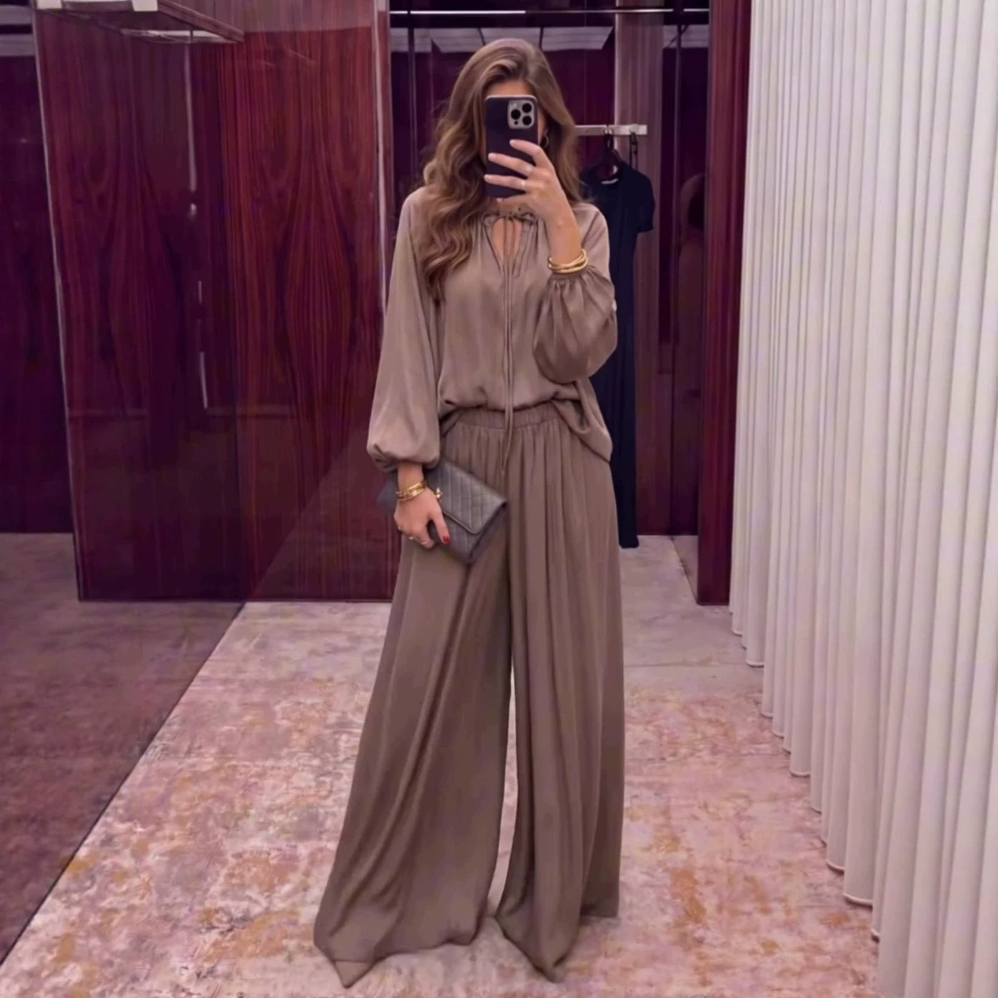 Solid color V-neck lace up loose pants set for women