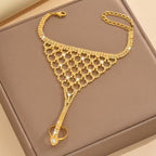 Modisch, elegant und sexy, mit Details aus Kupfer und Strass.