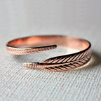 Retro Copper Bracelet With A Leaf Pattern