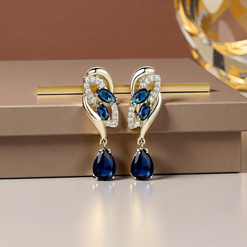 Elegante grüne Damen-Ohrringe in Tropfenform mit Zirkonia 