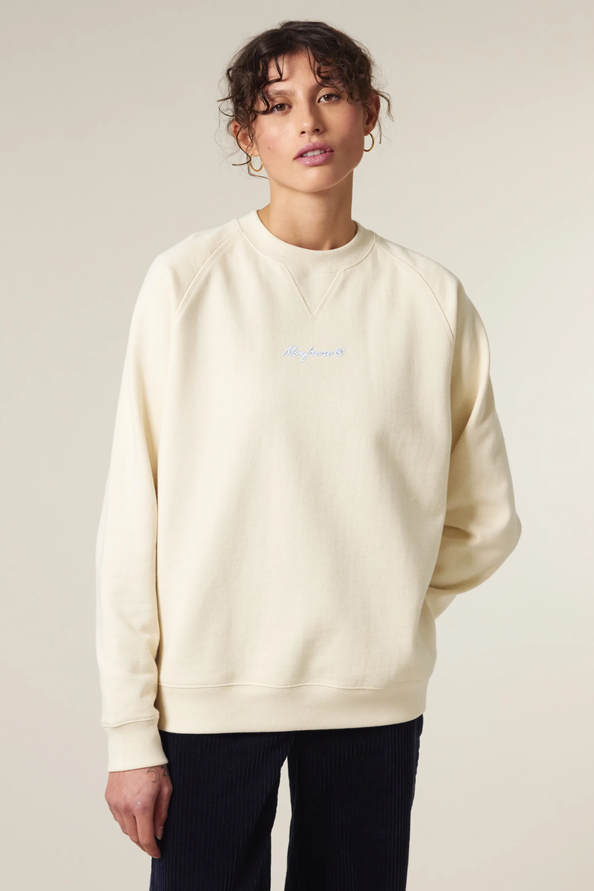 White Label Stick Unisex-Relaxed-Raglan-Sweatshirt