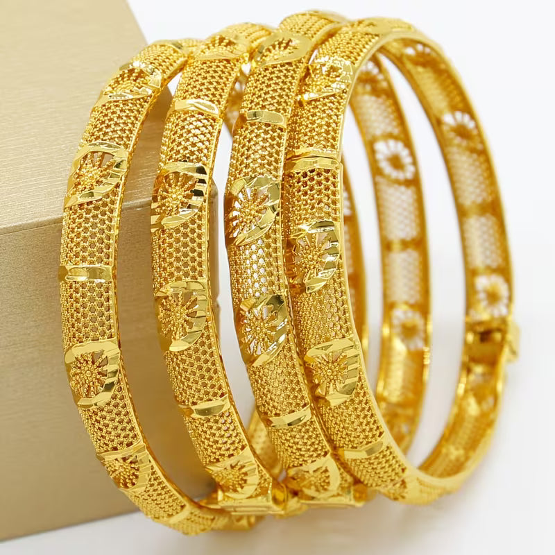 4-teiliges Armbandset aus Kupfer, Dubai, Damen, modisch, klassisch graviert, zum Öffnen