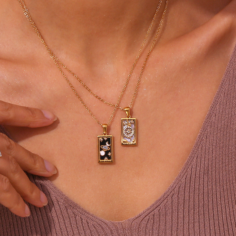 Mode Tarot Halskette mit Strasssteinen, Diamantbesetzter Anhänger, Rechteckige Tropfenhalskette aus Edelstahl, Schmuck