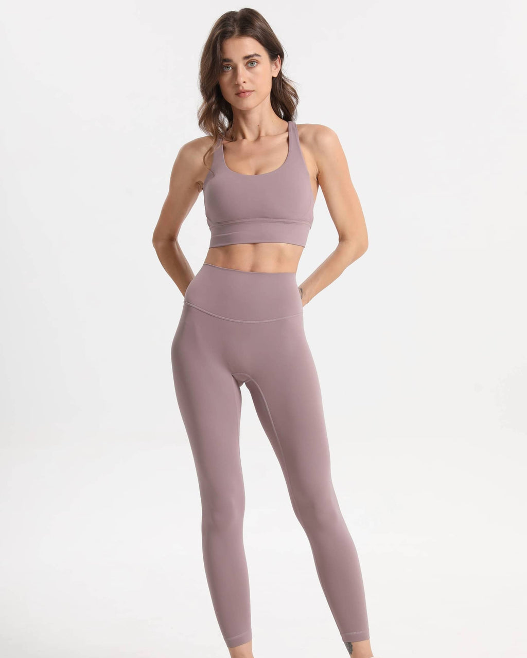 Soutien-gorge de sport longline à maintien doux avec coussinets amovibles – Lilas pastel