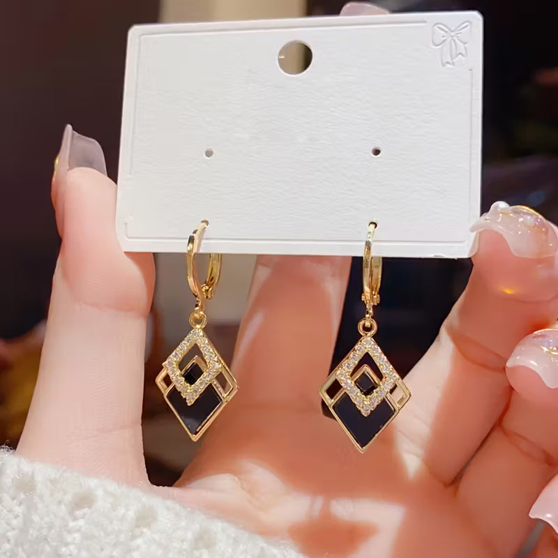 Doppelt schlicht und elegant im französischen Stil, hochwertiges Rautenmuster 