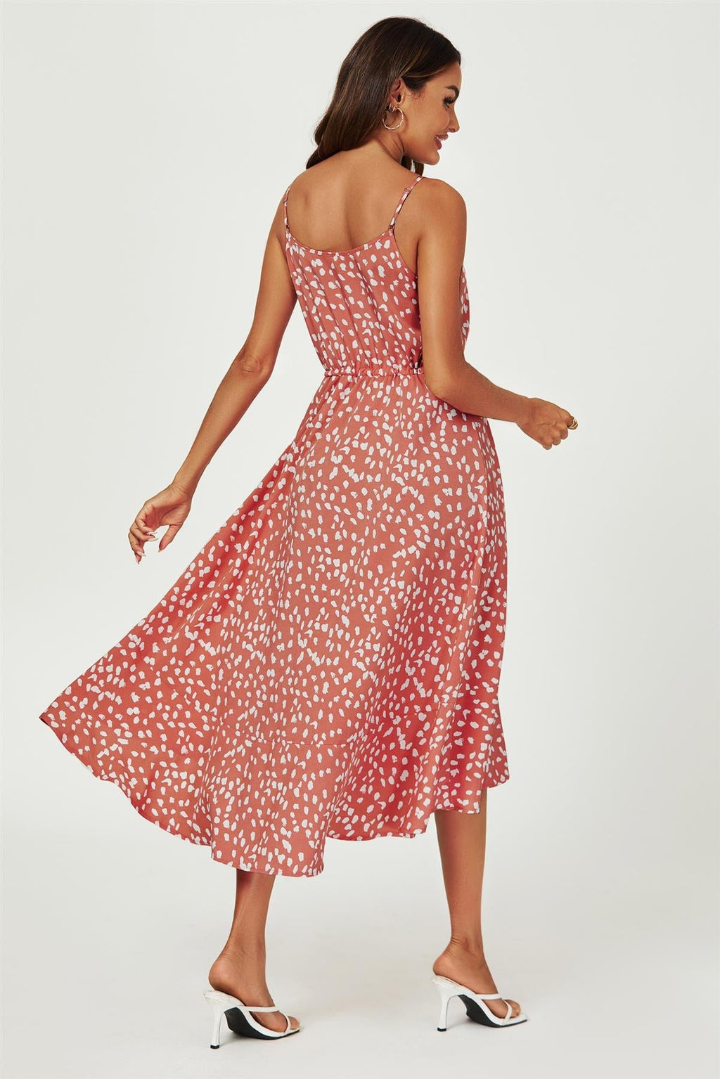 Dunkelrotes Vokuhila-Kleid mit Knopfleiste und Trägern