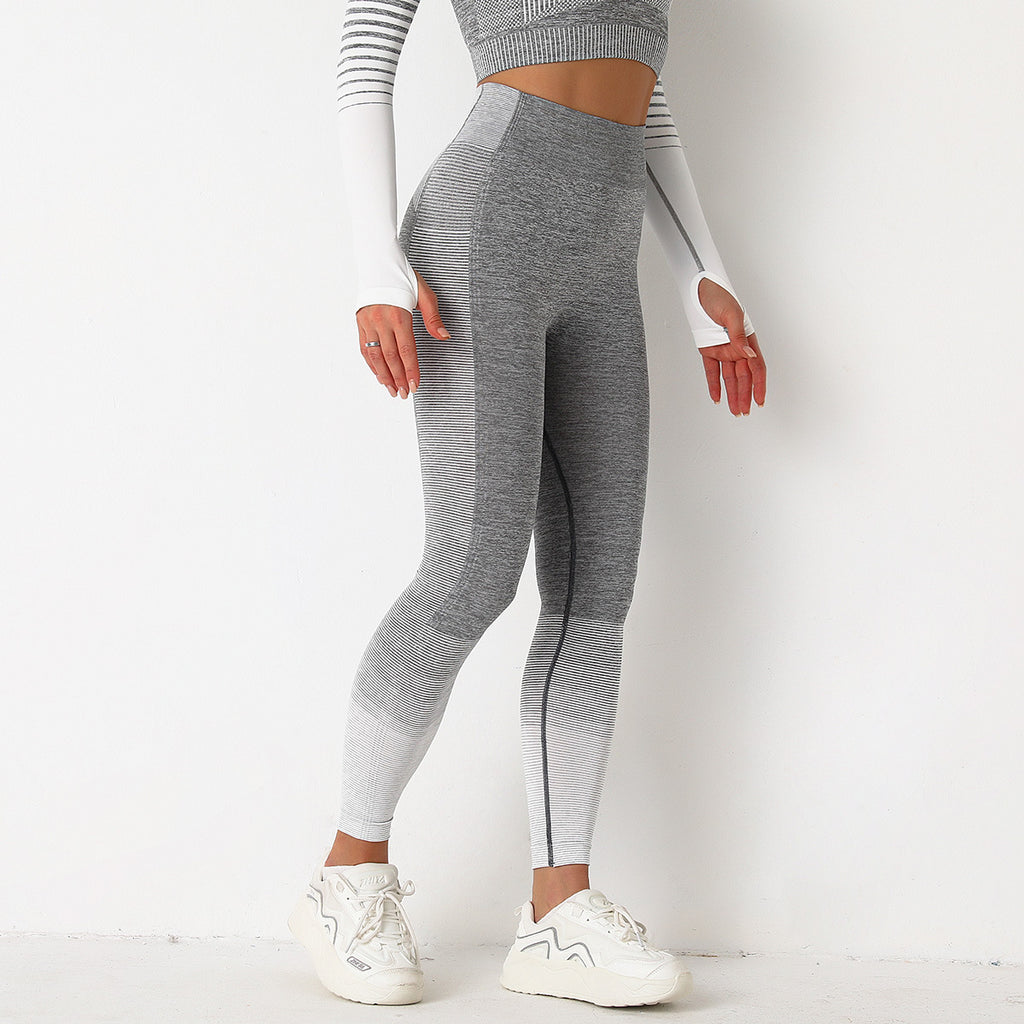Pantalon de yoga et de fitness en tricot rayé sans couture