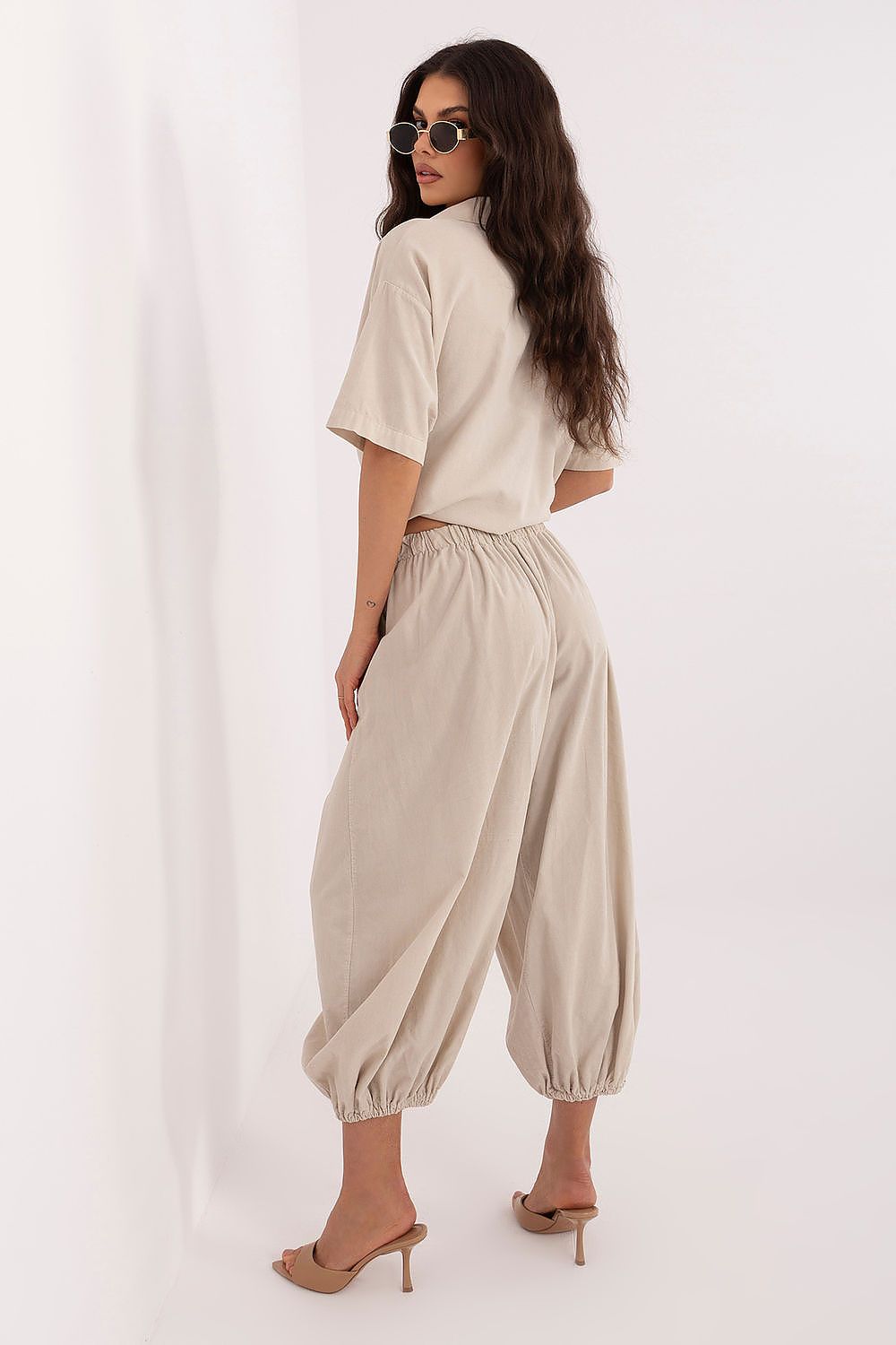 corduroy trousers model 226233 Italy Moda