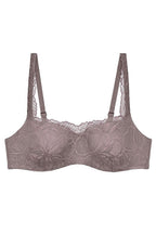  Braceless bra model 230224 Triumph 