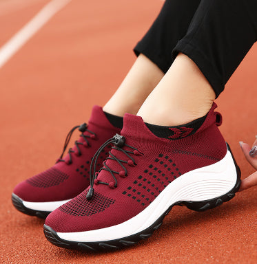 Chaussures pour femmes grande taille Hautement élastiques Tissées volantes Respirantes Baskets de sport Chaussettes