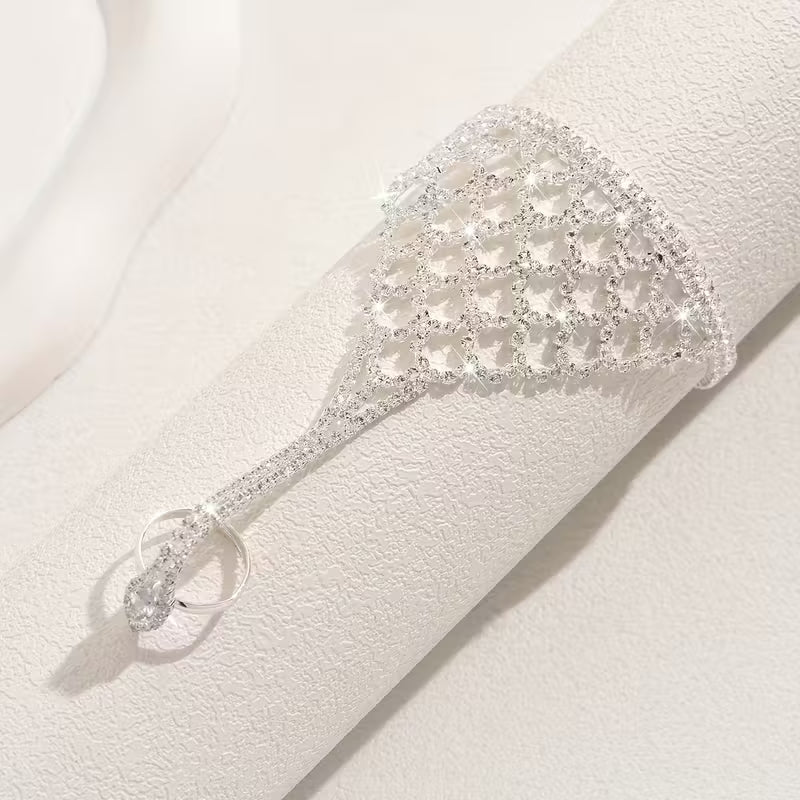 Modaya Uygun, Zarif ve Seksi, Bakır ve Rhinestone Detaylı