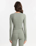 Longsleeve für Pilates & Yoga – Pulse Flow, soft & figurbetont, grün